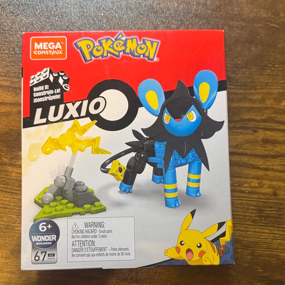 Mega Construx Pokémon Luxio Building Set - Blue and Black